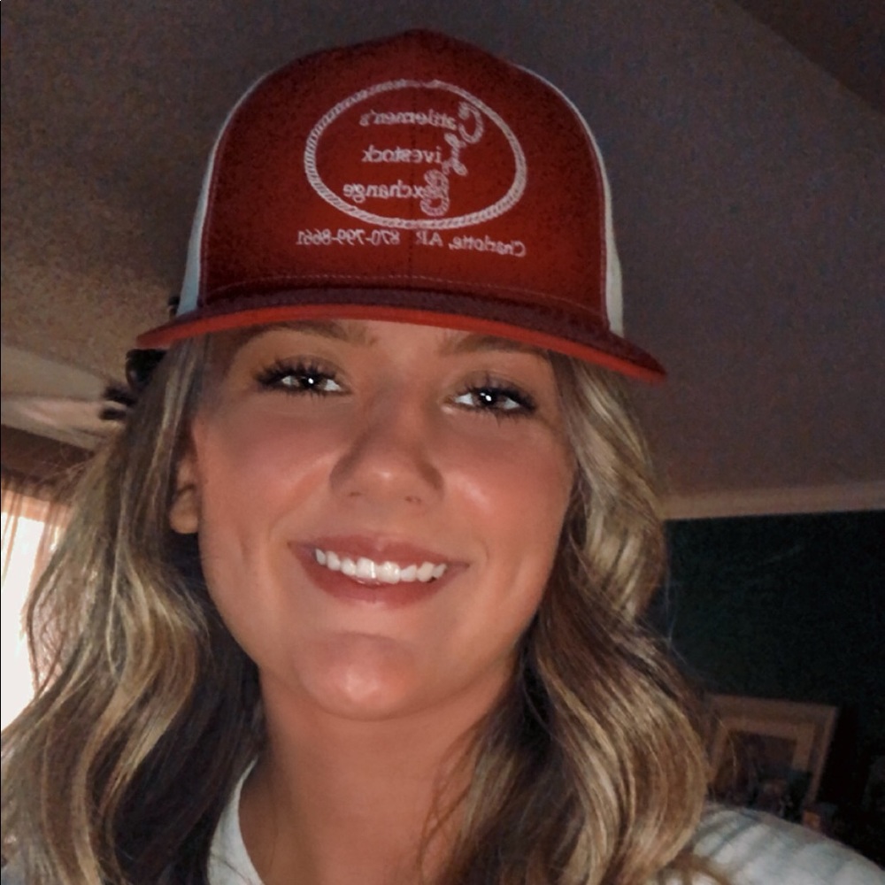 Meet your Posher, Savanna